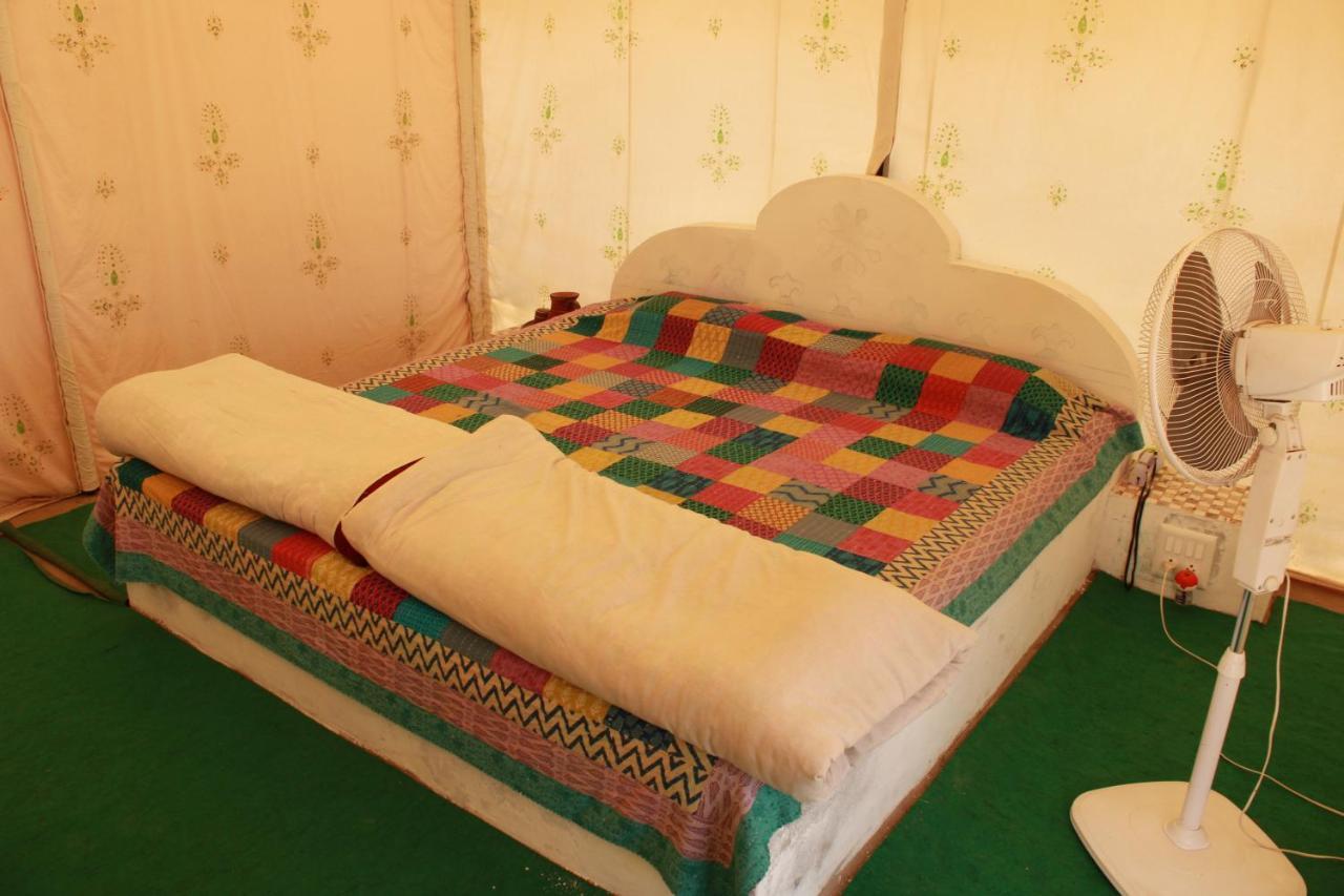 Mahefeel E Rann Resort Bherandiāla Екстериор снимка